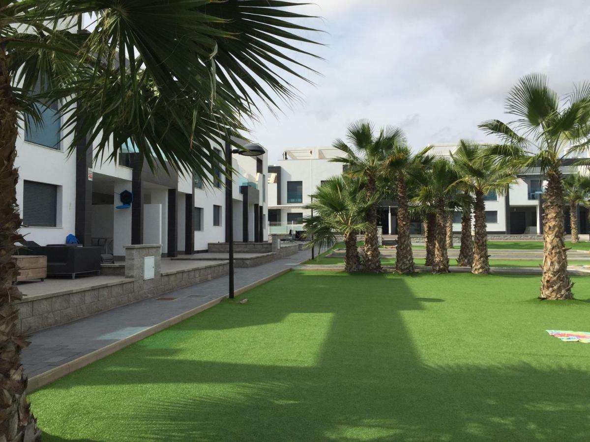 Apartment Oasisbeach La Zenia オリウエラ エクステリア 写真
